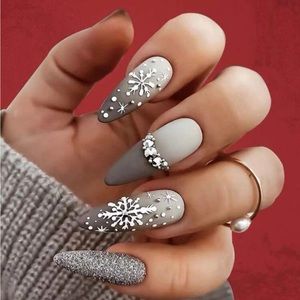 5 sets of Press On Nails